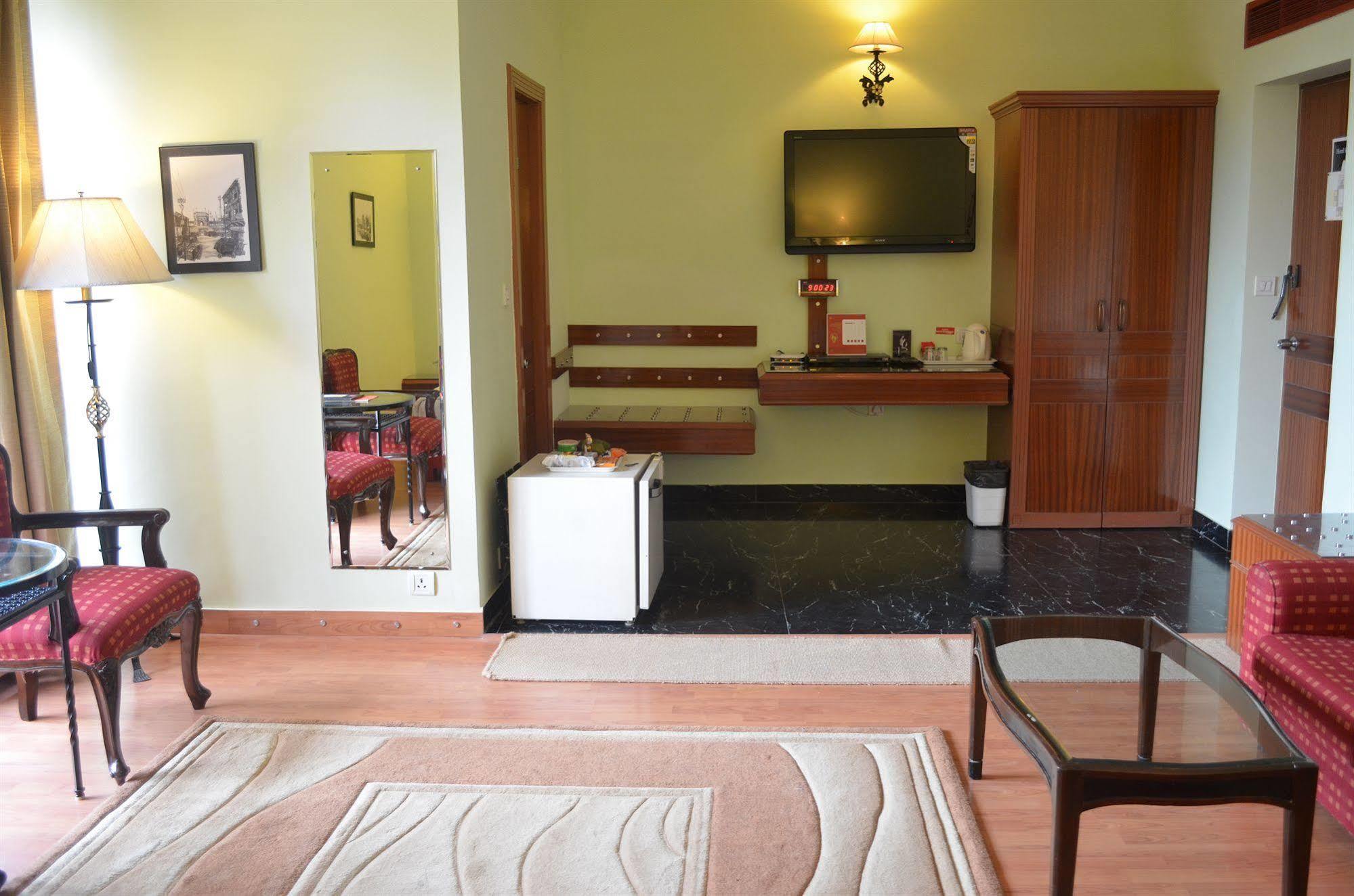 Shri Radha Brij Vasundhara Resort & Spa Govardhan Ngoại thất bức ảnh