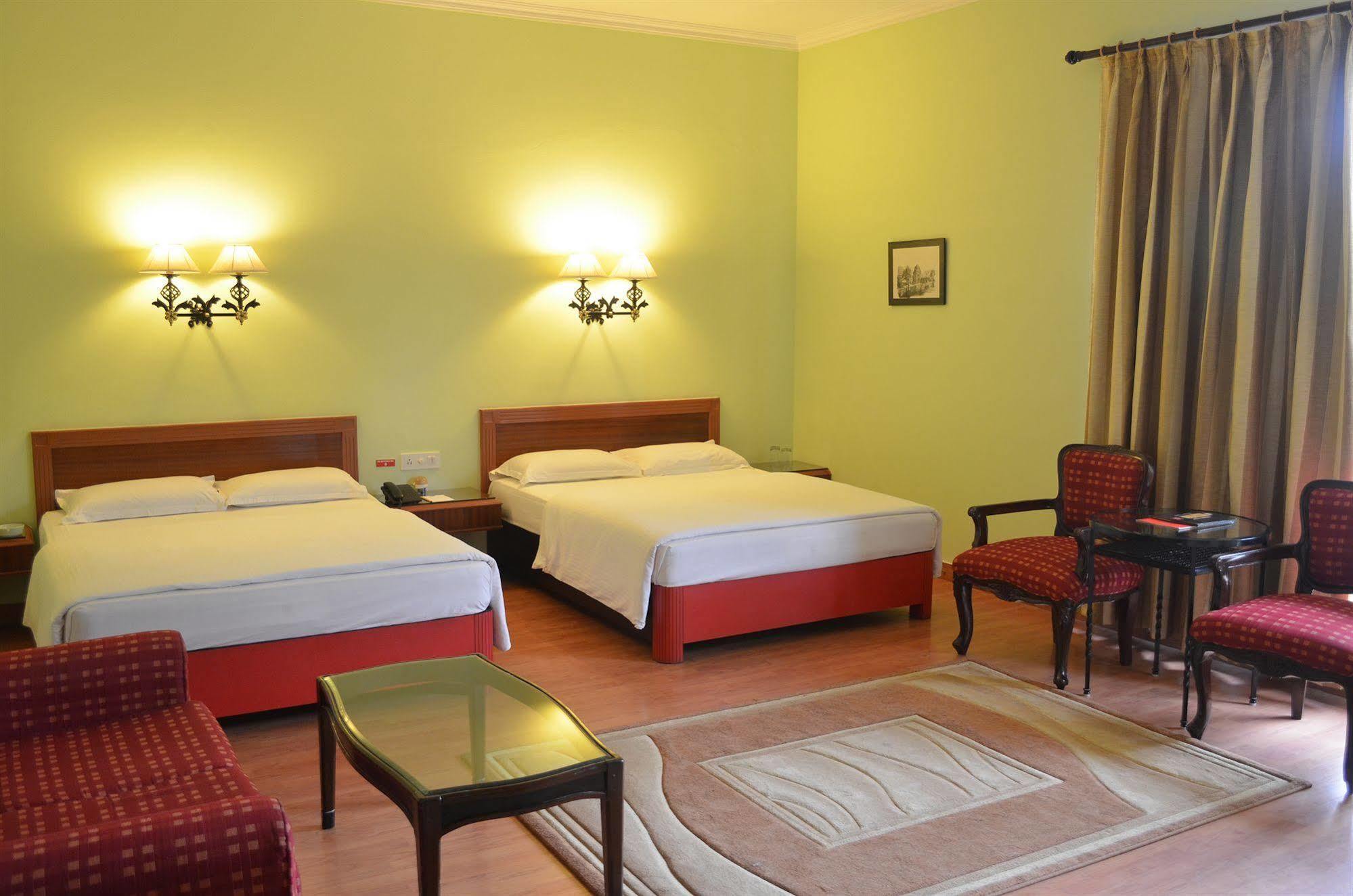 Shri Radha Brij Vasundhara Resort & Spa Govardhan Ngoại thất bức ảnh