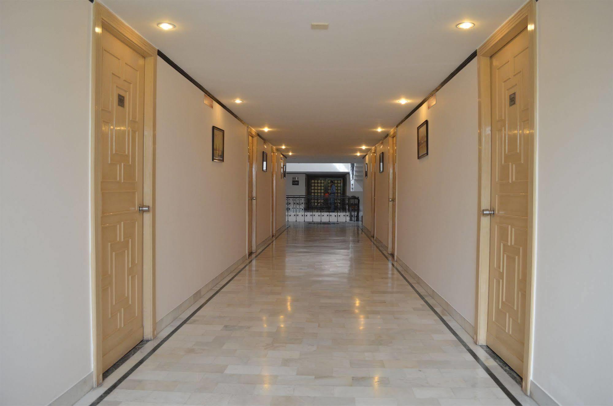 Shri Radha Brij Vasundhara Resort & Spa Govardhan Ngoại thất bức ảnh