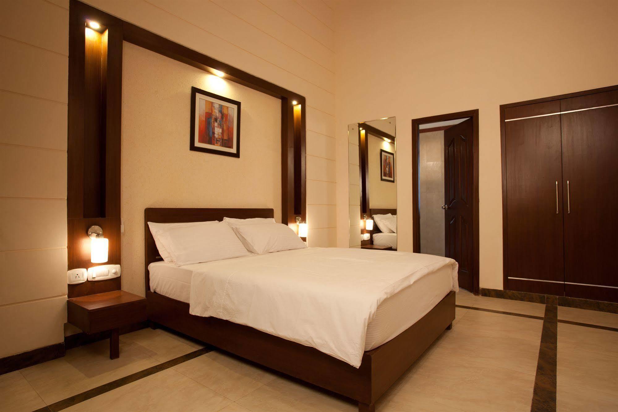 Shri Radha Brij Vasundhara Resort & Spa Govardhan Ngoại thất bức ảnh